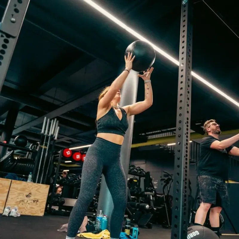 Scène professionnelle photographiée pour le projet Fitness Park