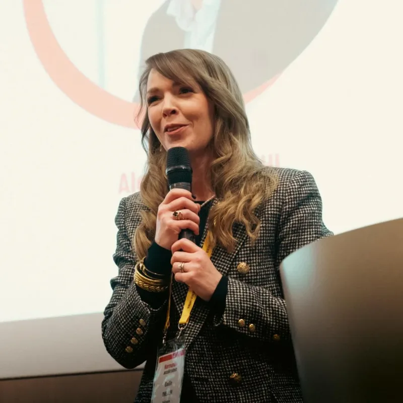 Scène professionnelle photographiée pour le projet Bpifrance